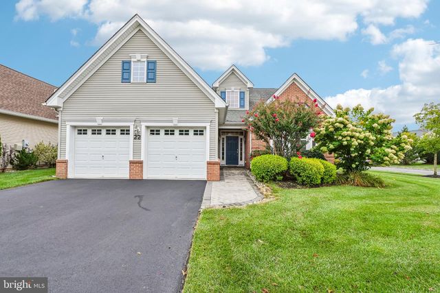 22 PORTOFINO DR, Hamilton, NJ 08691