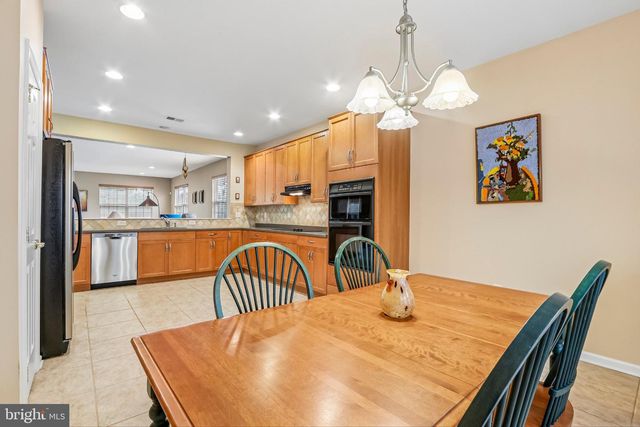 22 PORTOFINO DR, Hamilton, NJ 08691