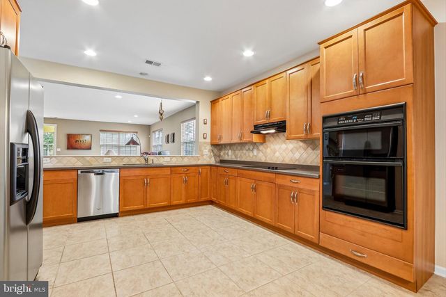 22 PORTOFINO DR, Hamilton, NJ 08691
