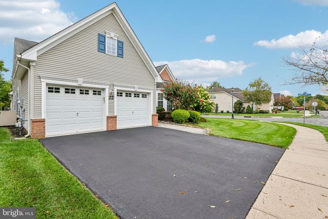 22 PORTOFINO DR, Hamilton, NJ 08691