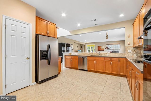 22 PORTOFINO DR, Hamilton, NJ 08691