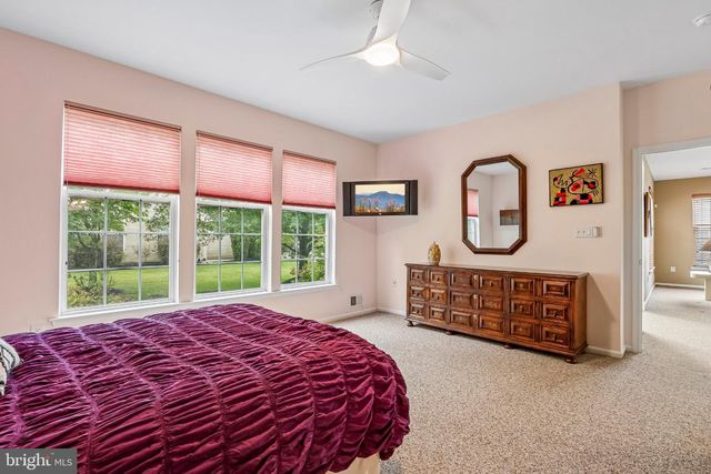 22 PORTOFINO DR, Hamilton, NJ 08691