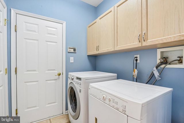 22 PORTOFINO DR, Hamilton, NJ 08691