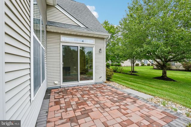 22 PORTOFINO DR, Hamilton, NJ 08691