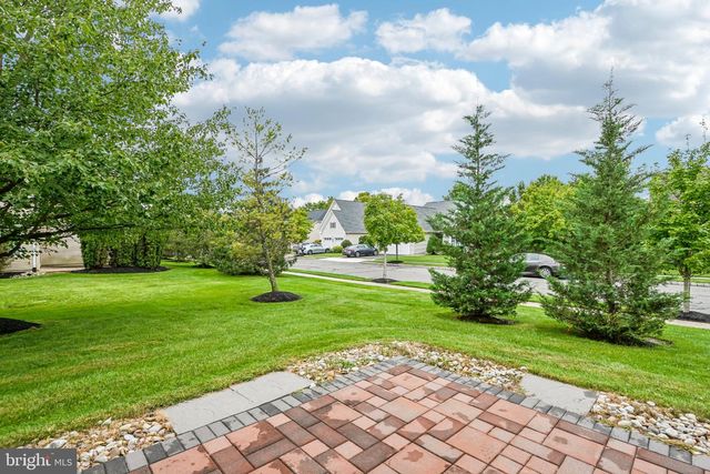 22 PORTOFINO DR, Hamilton, NJ 08691