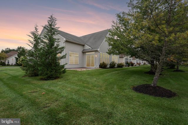 22 PORTOFINO DR, Hamilton, NJ 08691