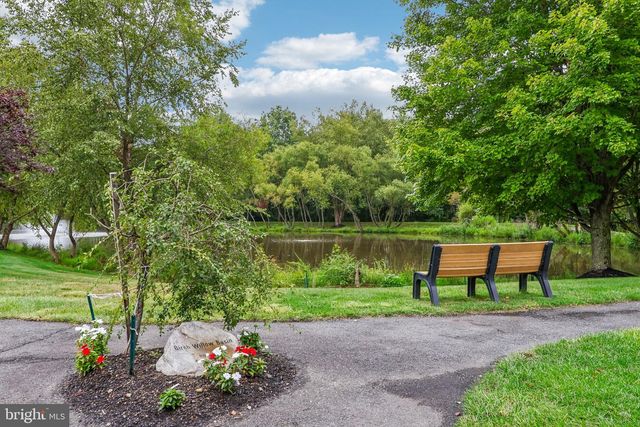 22 PORTOFINO DR, Hamilton, NJ 08691