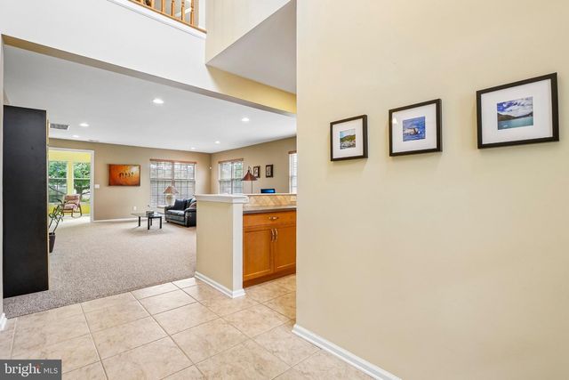 22 PORTOFINO DR, Hamilton, NJ 08691