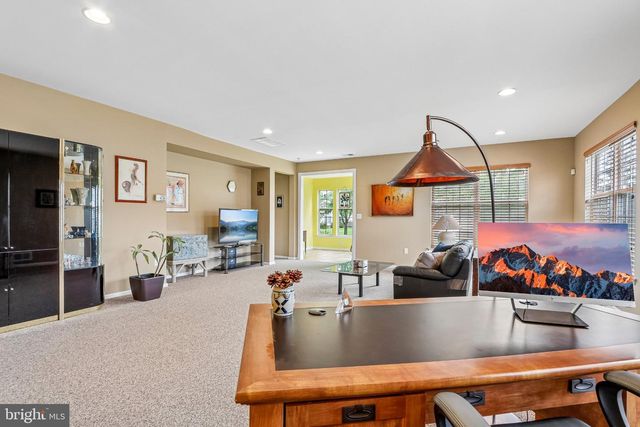 22 PORTOFINO DR, Hamilton, NJ 08691
