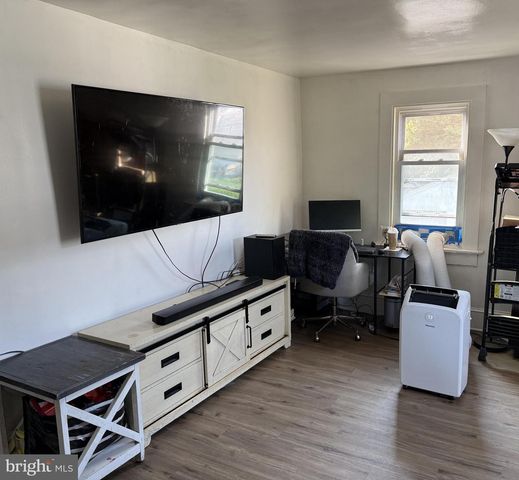71 NEW ST, Penns Grove, NJ 08069