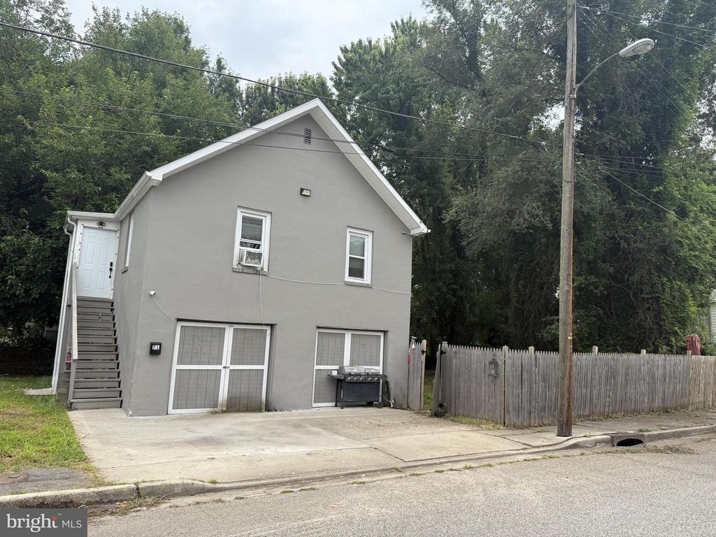 71 NEW ST, Penns Grove, NJ 08069