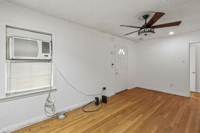 4330 Wabash Avenue, Fort Worth, TX 76133