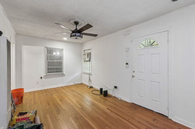 4330 Wabash Avenue, Fort Worth, TX 76133