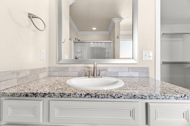 6911 Stetson Drive, Midland, TX 79705