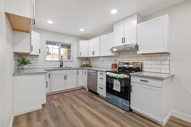 552 W Rialto Avenue, Clovis, CA 93612