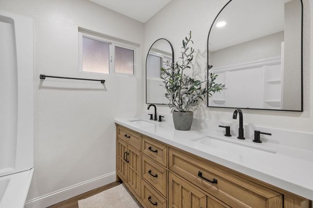 552 W Rialto Avenue, Clovis, CA 93612