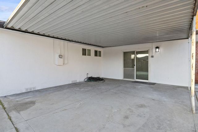 552 W Rialto Avenue, Clovis, CA 93612