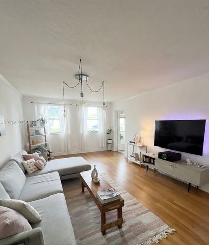 8100 Geneva Ct 137, Doral, FL 33166