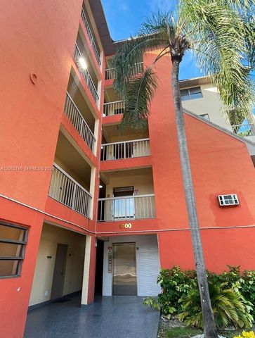 8100 Geneva Ct 137, Doral, FL 33166
