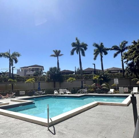 8100 Geneva Ct 137, Doral, FL 33166