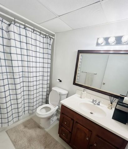8100 Geneva Ct 137, Doral, FL 33166