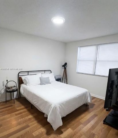 8100 Geneva Ct 137, Doral, FL 33166