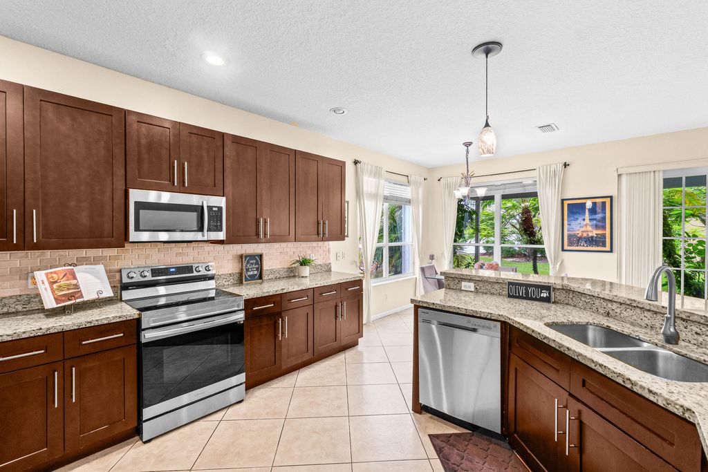 21958 Palm Grass Drive, Boca Raton, FL 33428