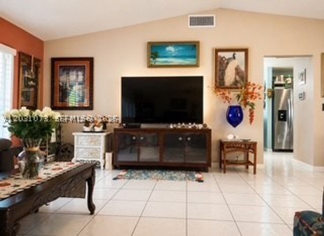 7551 SW 42nd Pl, Davie, FL 33314