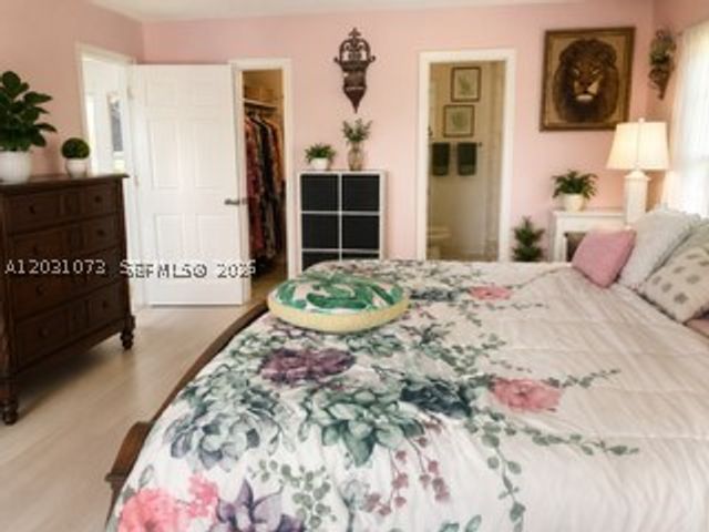 7551 SW 42nd Pl, Davie, FL 33314