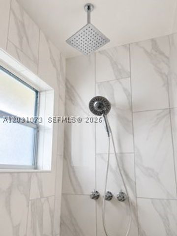 7551 SW 42nd Pl, Davie, FL 33314