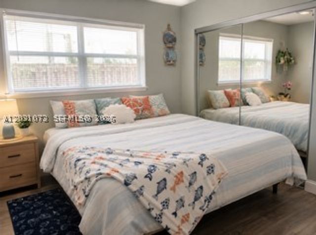 7551 SW 42nd Pl, Davie, FL 33314
