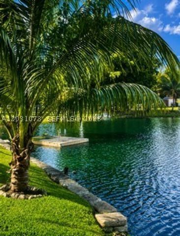 7551 SW 42nd Pl, Davie, FL 33314