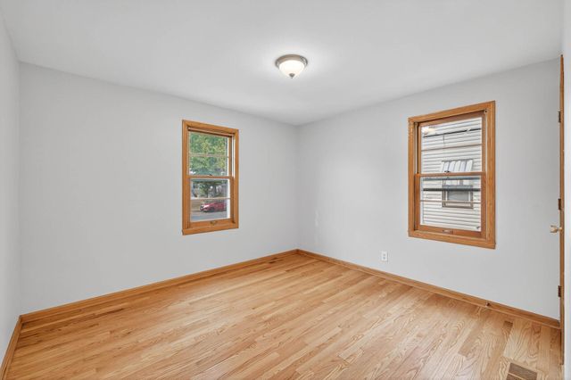 5200 Aldrich Avenue N, Minneapolis, MN 55430