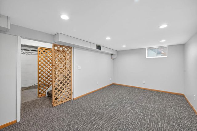 5200 Aldrich Avenue N, Minneapolis, MN 55430