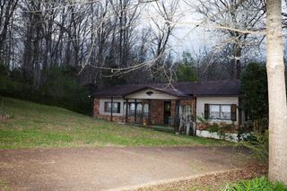 1040 Macon Wall Rd, Ashland City, TN 37015