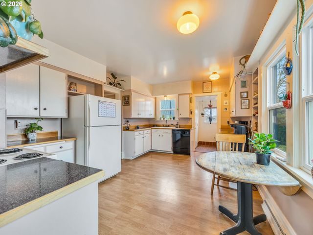 35210 ORCHARD Ln, Astoria, OR 97103