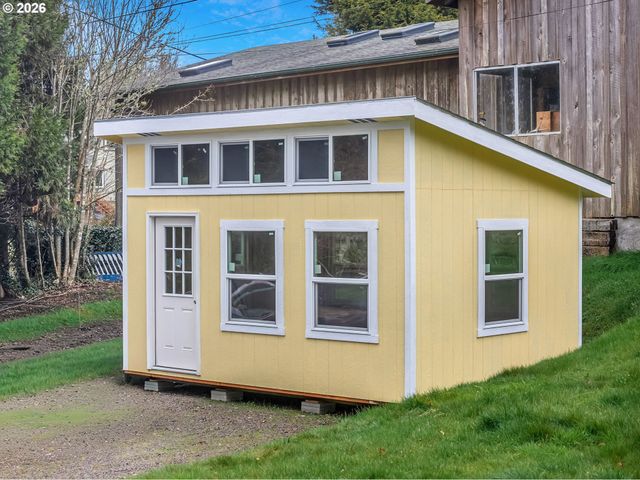 35210 ORCHARD Ln, Astoria, OR 97103