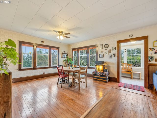 35210 ORCHARD Ln, Astoria, OR 97103