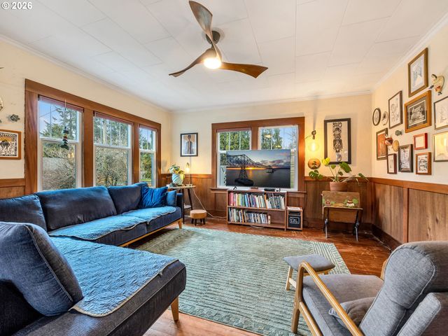 35210 ORCHARD Ln, Astoria, OR 97103