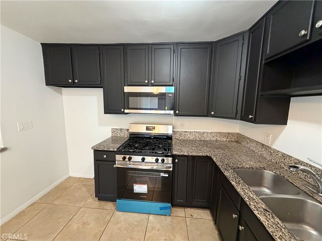 22538 Berdon Street, Woodland Hills, CA 91367