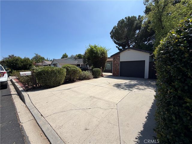 22538 Berdon Street, Woodland Hills, CA 91367