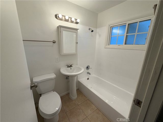 22538 Berdon Street, Woodland Hills, CA 91367