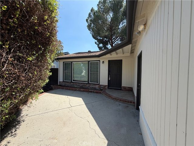 22538 Berdon Street, Woodland Hills, CA 91367