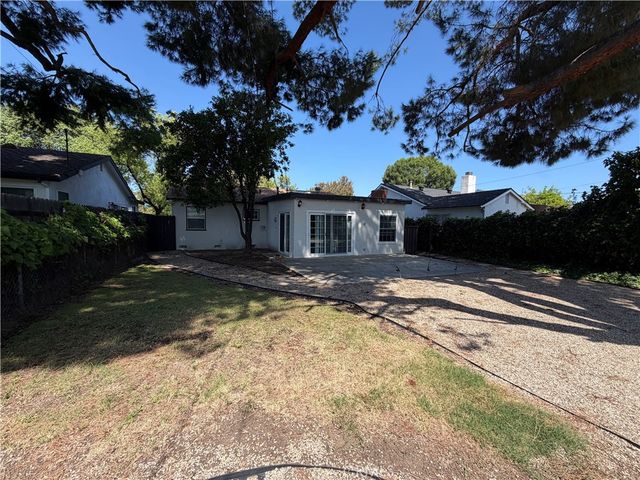 22538 Berdon Street, Woodland Hills, CA 91367