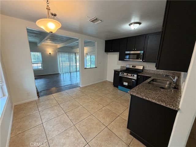 22538 Berdon Street, Woodland Hills, CA 91367