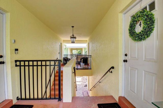49 SE 7th Avenue 4, Delray Beach, FL 33483