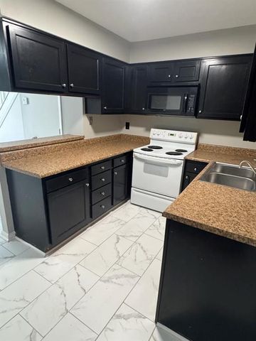 432 Prince Of Wales, Stone Mountain, GA 30083