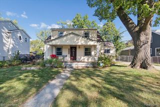 33494 Brown Street, Garden City, MI 48135