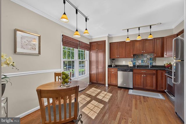 8449 LAKINHURST LN, Springfield, VA 22152