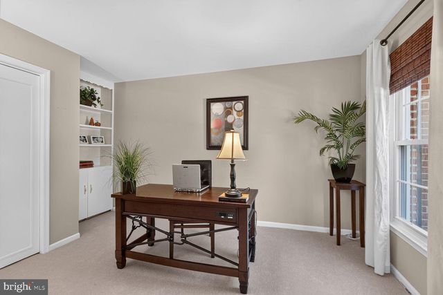 8449 LAKINHURST LN, Springfield, VA 22152